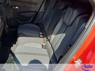 Peugeot 2008 Hybrid 136 Allure   e-DSC6 Navi SHZ PDC - foto 10