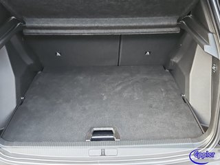 Peugeot 2008 Hybrid 136 Allure AHK Navi Kamera SHZ - bilder 7