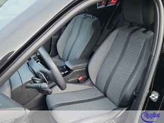 Peugeot 2008 Hybrid 136 Allure AHK Navi Kamera SHZ - bilder 9