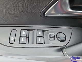 Peugeot 2008 Allure  GT-Line 130 EAT8 Kamera Navi ACC - bilder 2