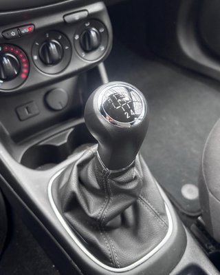 Opel Corsa E 1.2 Edition  EINPARKHILFE/TÜV/4-TÜRER - photo 1