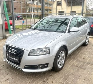 Audi A3 Sportback 1.2 TFSI Attraction  EINPARKHILFE/AHK - foto 16