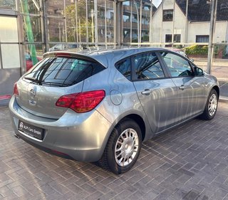 Opel Astra J 1.4 Turbo  EINPARKHILFE/SITZHEIZ./TEMPOMAT - photo 4