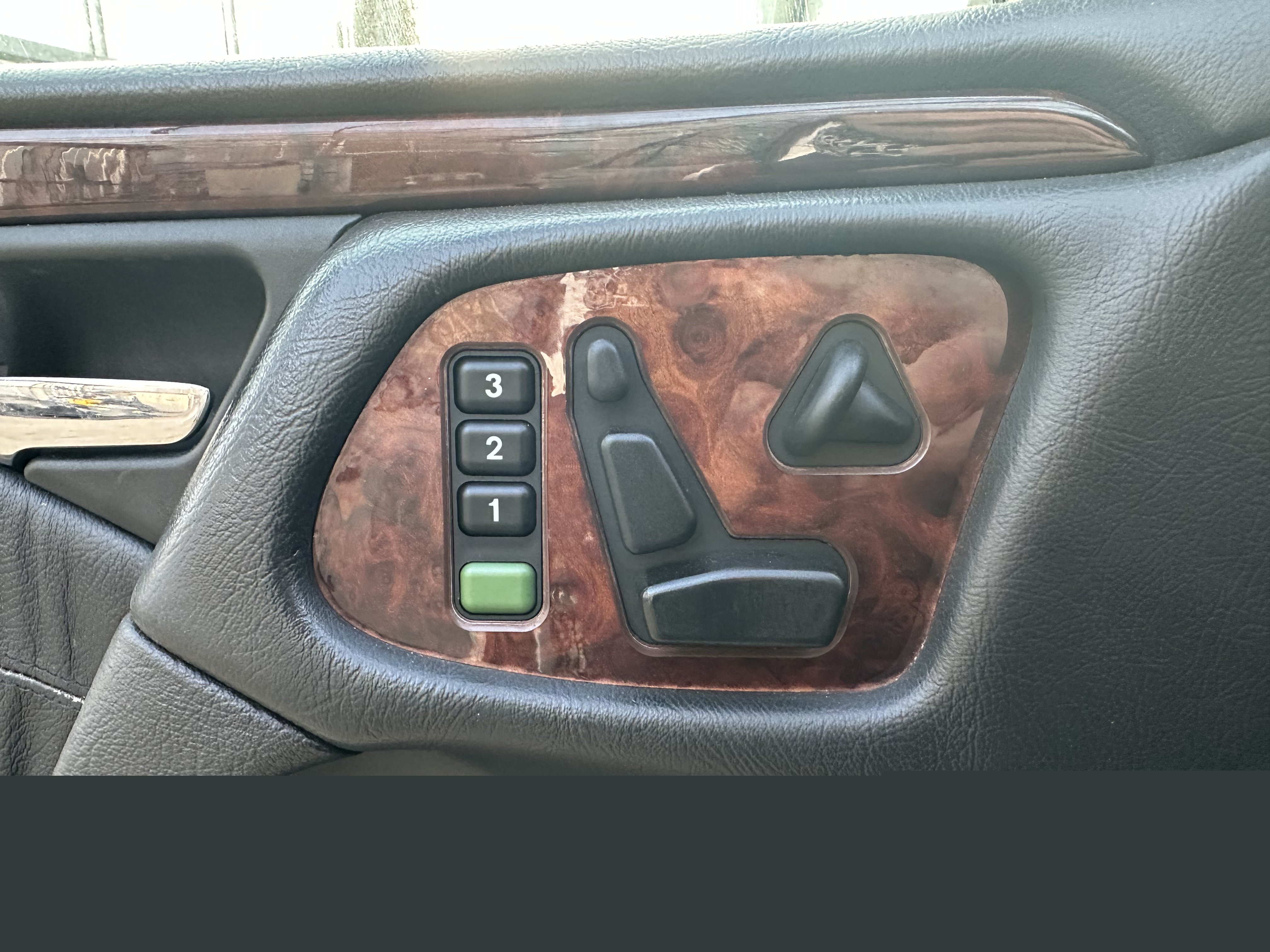 Mercedes-Benz E 320 4Matic  TÜV/EXTREM GUT AUSGESTATTET - photo 5