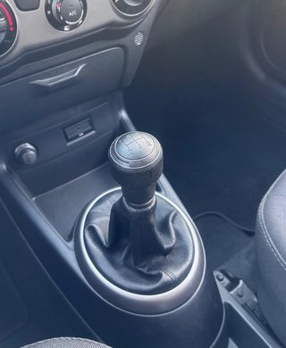 Hyundai i20 1.2 FIFA World Cup Edition  GANZJAHRESREIF./TÜV. - photo 4