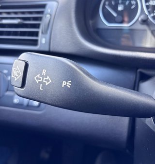 BMW 318 i AUTOMATIK Edition Lifestyle  SITZHEIZ./TÜV NEU - bilder 16