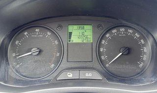 Skoda Fabia 1.2 TSI  TÜV + STEUERKETTE NEU - bilder 2