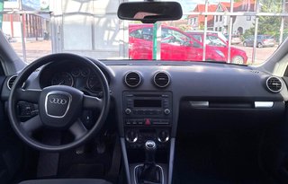 Audi A3 1.6 FSI Sportback  EINPARKHILFE/SITZHEIZ./TEMP. - foto 18