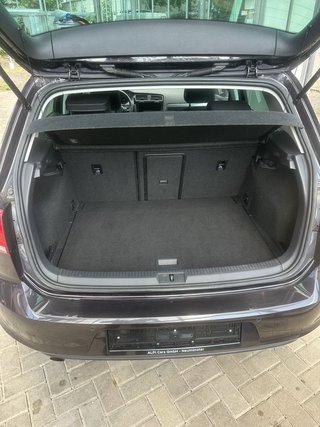 Volkswagen Golf VII 1.2 TSI Lounge  AUTOMATIK/CARPLAY/SITZH. - bilder 2