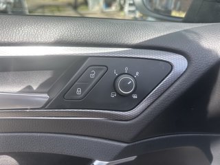 Volkswagen Golf VII 1.2 TSI Lounge  AUTOMATIK/CARPLAY/SITZH. - bilder 8