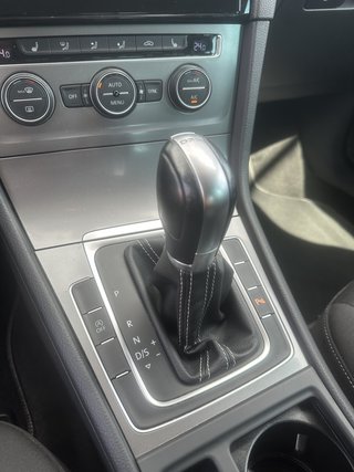 Volkswagen Golf VII 1.2 TSI Lounge  AUTOMATIK/CARPLAY/SITZH. - bilder 10