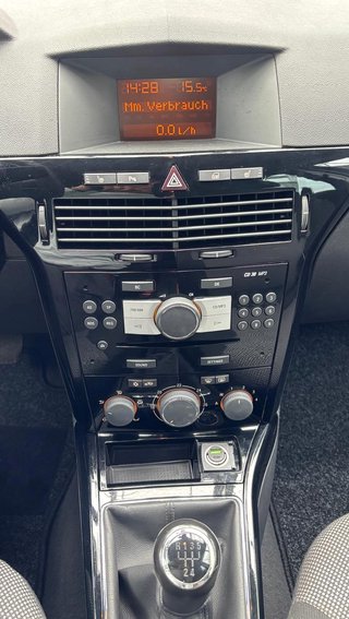 Opel Astra H 1.8 Caravan Edition  EINPARKHILFE/TÜV NEU - bilder 2