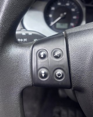 SEAT Ibiza 1.2 12V  TEMPOMAT/KLIMAAUTOMATIK/TÜV 10/2026 - bilder 5