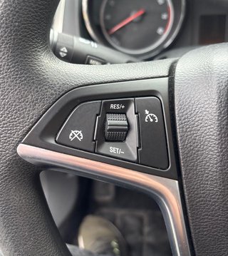 Opel Astra J 1.6 Edition  TEMPOMAT/TÜV NEU - photo 5