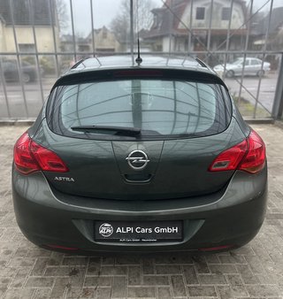 Opel Astra J 1.6 Edition  TEMPOMAT/TÜV NEU - photo 4