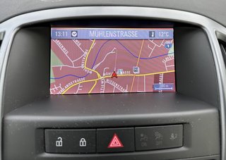 Opel Astra J Sports Tourer Selection TEMPOMAT NAVI SHZ - bilder 3