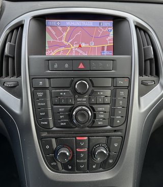 Opel Astra J Sports Tourer Selection TEMPOMAT NAVI SHZ - bilder 2