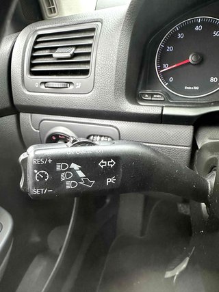 Volkswagen Golf 1.6 Edition  TEMPOMAT/TÜV/KLIMA - foto 2