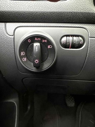 Volkswagen Golf 1.6 Edition  TEMPOMAT/TÜV/KLIMA - foto 5
