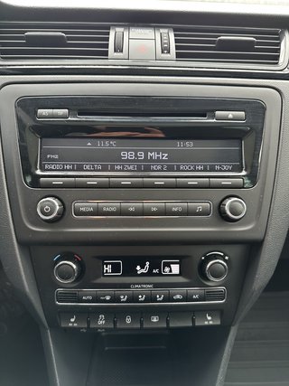 Skoda Rapid Spaceback 1.2 TSI Style Plus  PANORAMA/SITZHEIZ. - foto 9