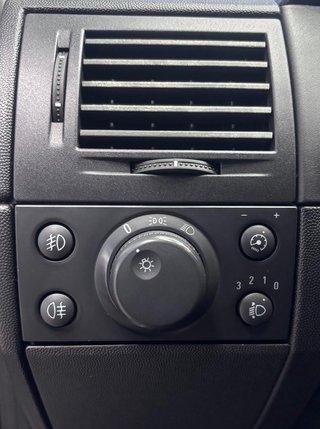 Opel Meriva 1.4 Edition  TÜV NEU/GANZJAHRESREIFEN - bilder 16