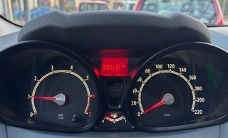 Ford Fiesta 1.25 Trend  SITZHEIZ./FINANZIER./EINPARKHILFE - bilder 5