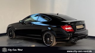 Mercedes-Benz C 63 AMG Coupé PANORAMA+BI.XENON+KAMERA - foto 3