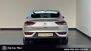 Hyundai i30 Fastback 1.5 T-GDI Mild-Hybrid KAM-SHZ-LED- - bilder 4