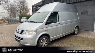 Volkswagen T5 5 AUT Transporter Hochdach-KLIMA-SHZ-SOLAR-AHK Used vehicle for sale | First registration 05/2005 | Price 8.499 €