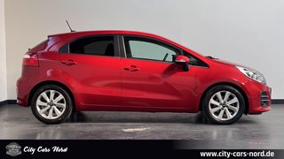 Kia Rio UEFA Euro 2016 SHZ-NAVI-KAMERA-LENKRAD.HZ - photo 8