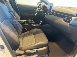 Toyota C-HR 1.8 Hybrid Team D +Winterräder - foto 11