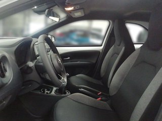 Toyota Aygo X Business Edition - bilder 11