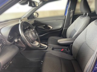 Toyota Yaris Cross Hybrid FWD Team Deutschland +Safety- & Winter Paket - bilder 11