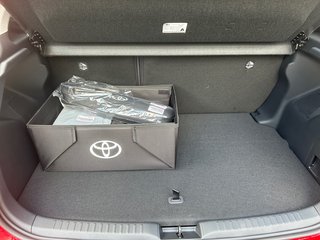 Toyota Yaris Hybrid Teamplayer + Safety - & Comfort Paket - bilder 15