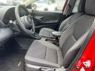 Toyota Yaris Hybrid Teamplayer + Safety - & Comfort Paket - bilder 10