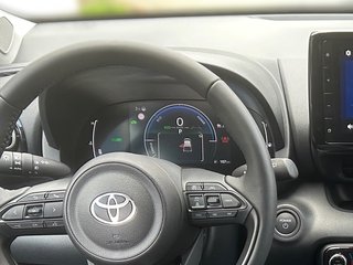 Toyota Yaris Hybrid Teamplayer + Safety - & Comfort Paket - bilder 16
