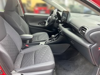 Toyota Yaris Hybrid Teamplayer + Safety - & Comfort Paket - bilder 12