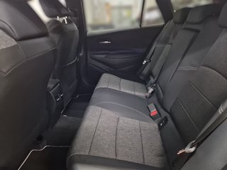 Toyota Corolla Touring Sport 1.8 Hybrid Black an White  & inkl. Winterräder - bilder 13