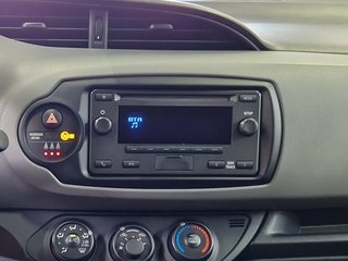 Toyota Yaris Basis +Allwetterräder+Cool & Sound-Pak. - bilder 17