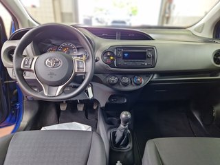 Toyota Yaris Basis +Allwetterräder+Cool & Sound-Pak. - bilder 10