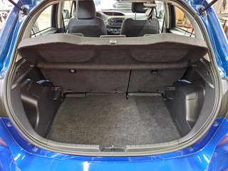 Toyota Yaris Basis +Allwetterräder+Cool & Sound-Pak. - bilder 14