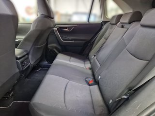 Toyota RAV4 Hybrid 4x2 Club + 8-Fach+ Tech. Pak. - foto 13