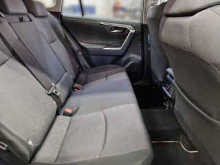 Toyota RAV4 Hybrid 4x2 Club + 8-Fach+ Tech. Pak. - foto 19