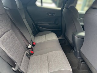 Toyota C-HR Hybrid FWD Team Deutschland 1.8L +Technik Paket - bilder 13