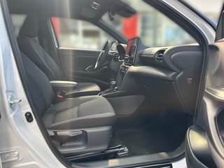 Toyota Yaris Cross Hybrid FWD Black&White Navi+Winterkompletträder - bilder 12