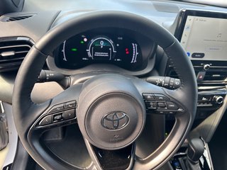 Toyota Yaris Cross Hybrid FWD Black&White Navi+Winterkompletträder - bilder 16