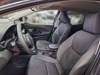 Toyota Yaris Hybrid Team D +Comfort-Paket - bilder 11