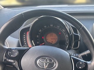 Toyota AYGO x-play connect+Allwetterräder - foto 19