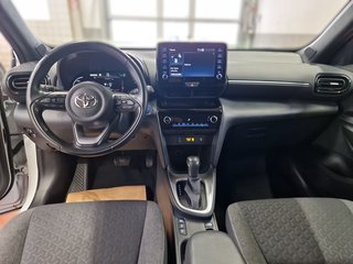 Toyota 4x2 Hybrid Yaris Cross Team D+Allwetterräder - bilder 10
