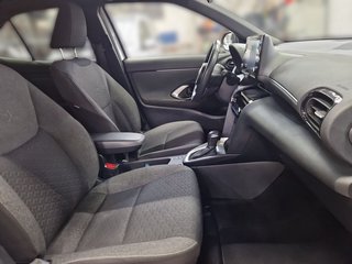 Toyota 4x2 Hybrid Yaris Cross Team D+Allwetterräder - bilder 12